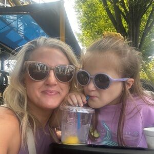 Meet your Posher, Stacy